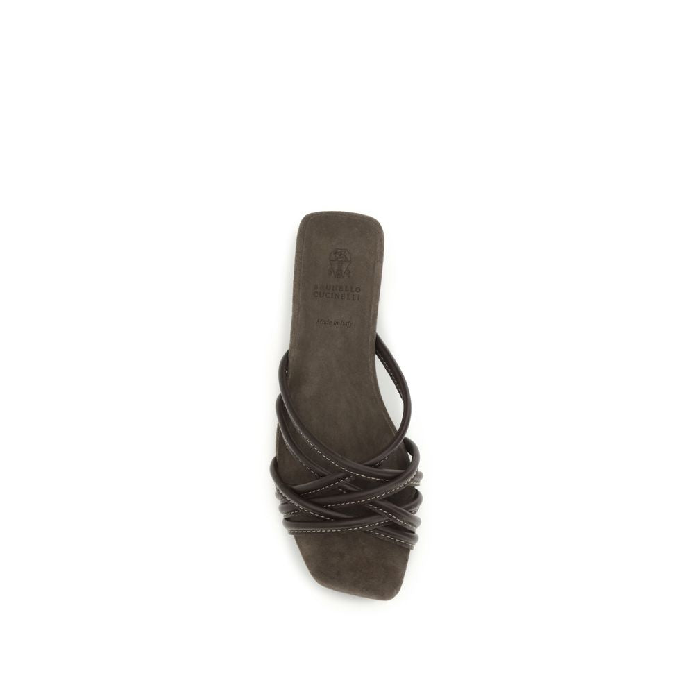 Brunello Cucinelli Braune Kalbsleder Bos Taurus Flache Sandalen