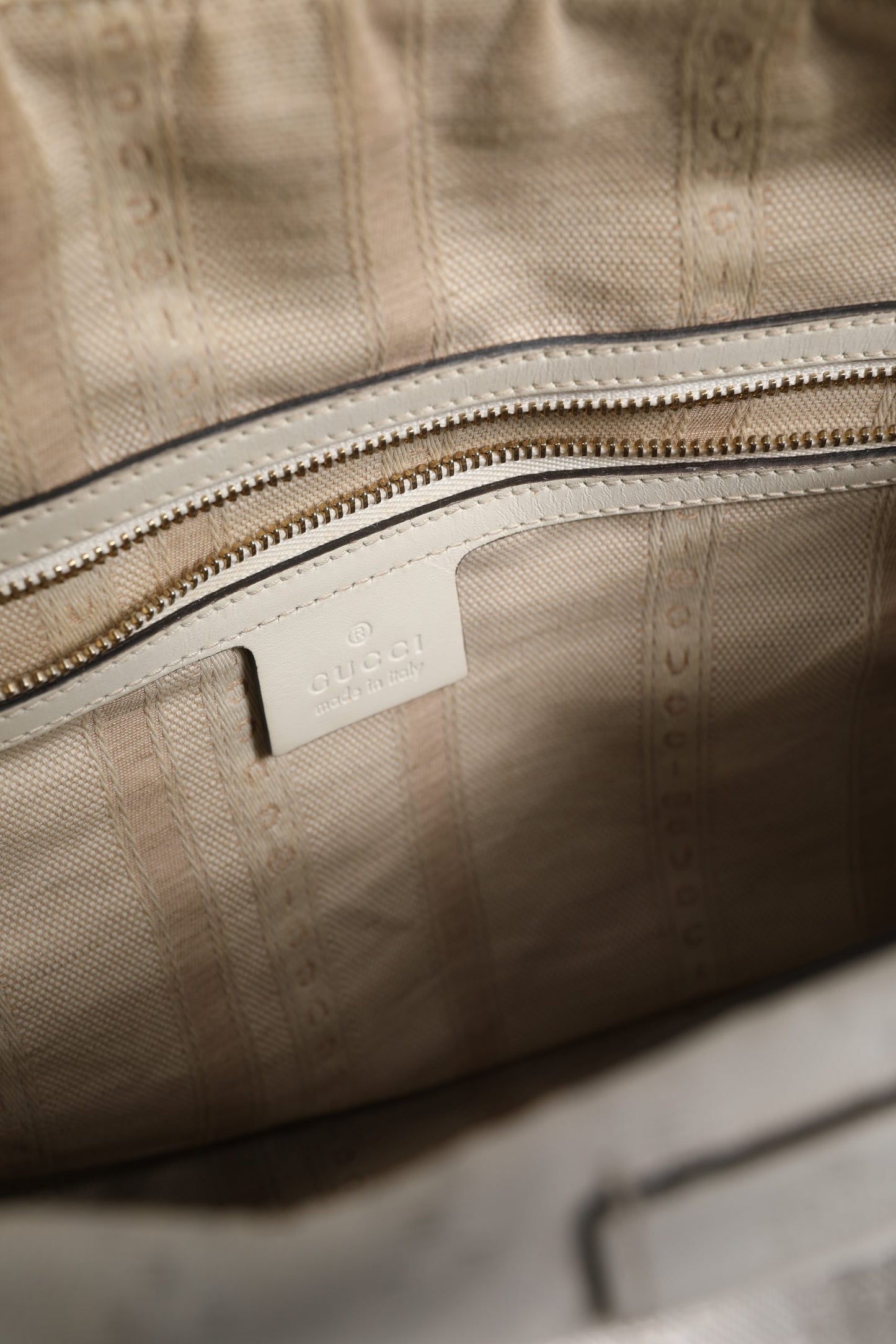 Gucci Medium Diamante Leder Boston Bag