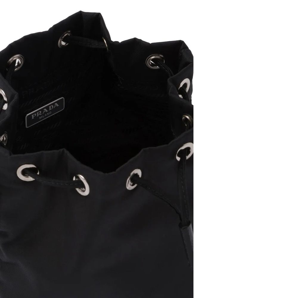 Prada Schwarze Nylon-Handtasche