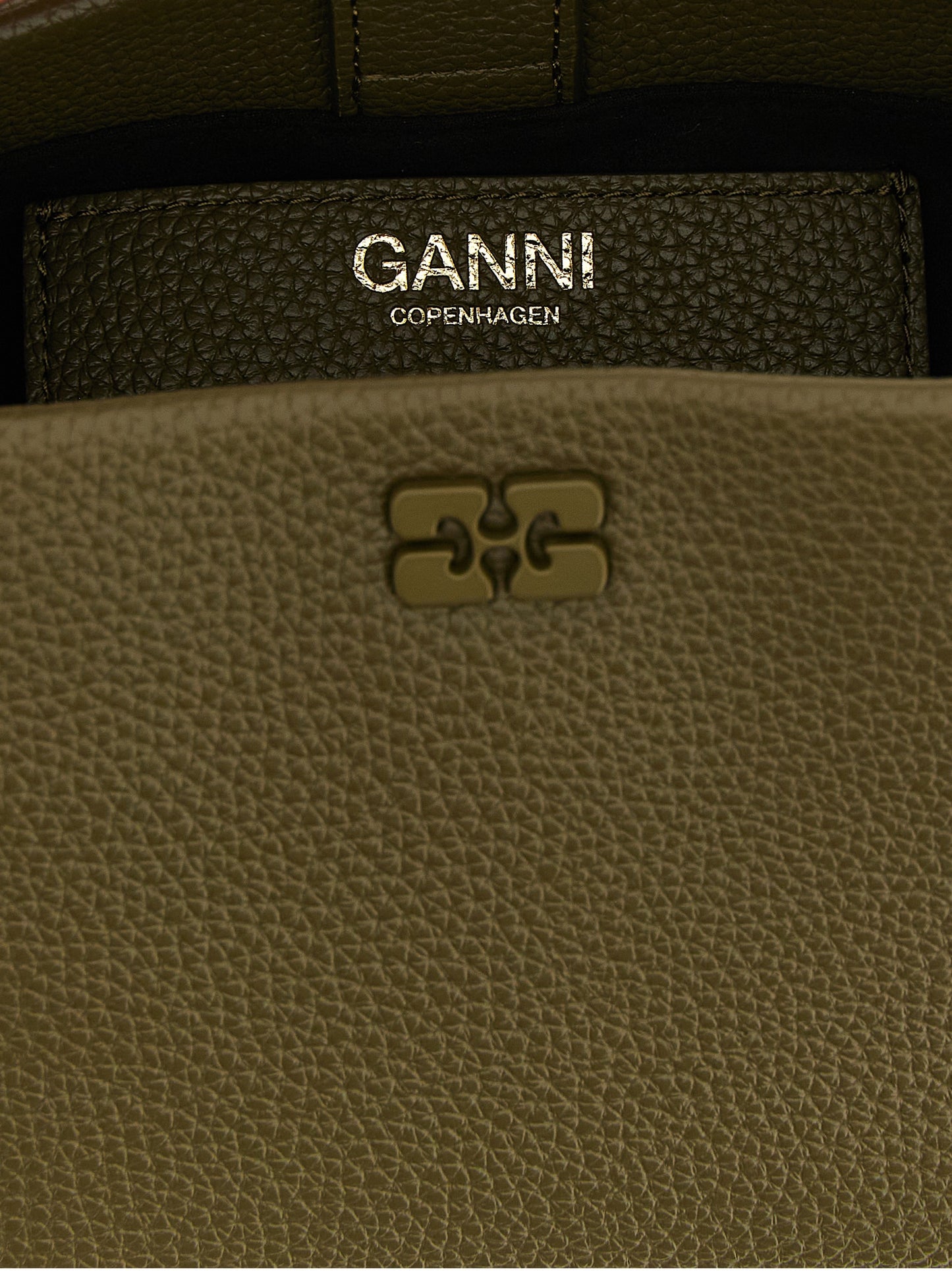 Ganni Zweifarbige Handtasche aus Polyester