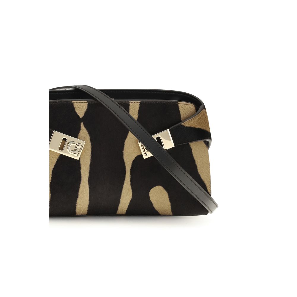 Ferragamo Schultertasche in Braun