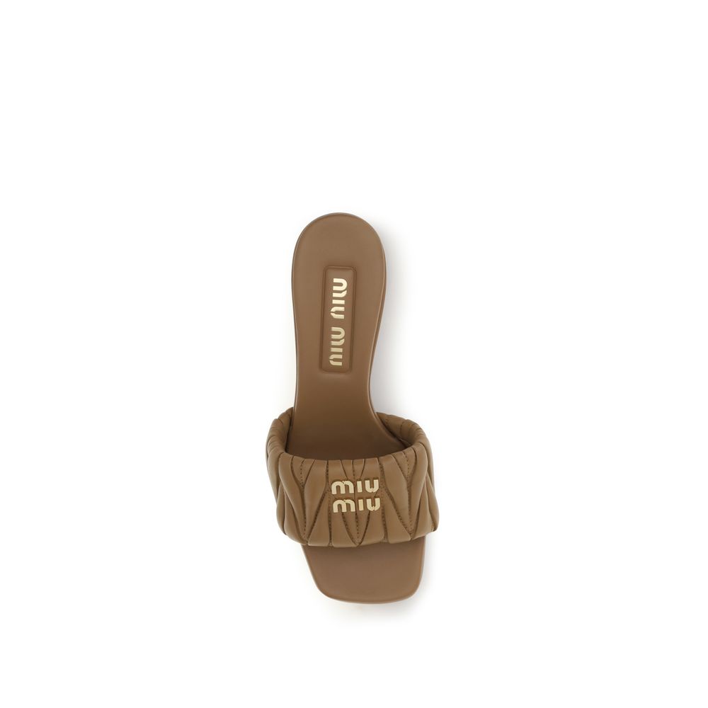 Sandali con plateau in pelle di agnello beige Miu Miu