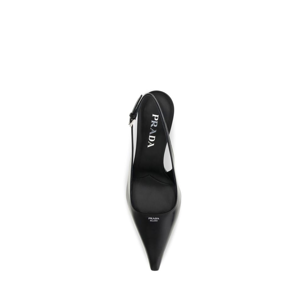 Décolleté Prada in pelle di vitello nera con tacco alto