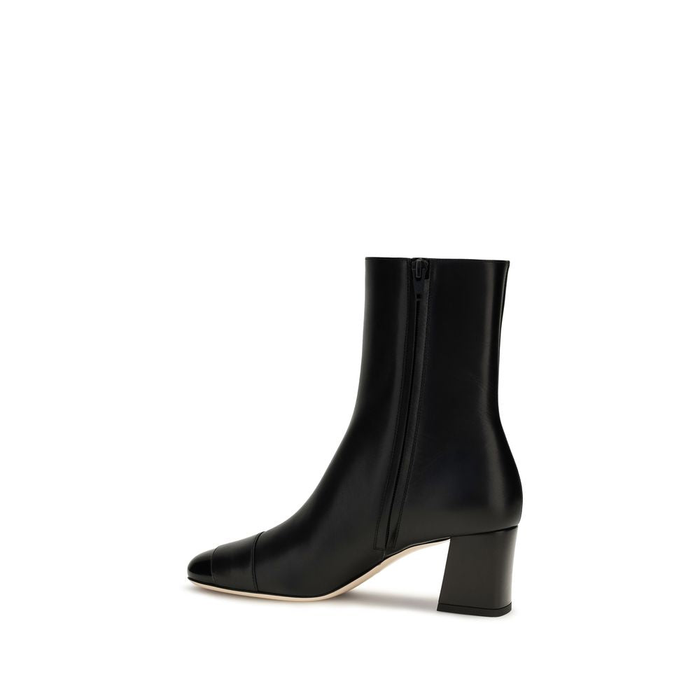 Valentino Garavani Schwarze Ankle Boots aus Kalbsleder Bos Taurus