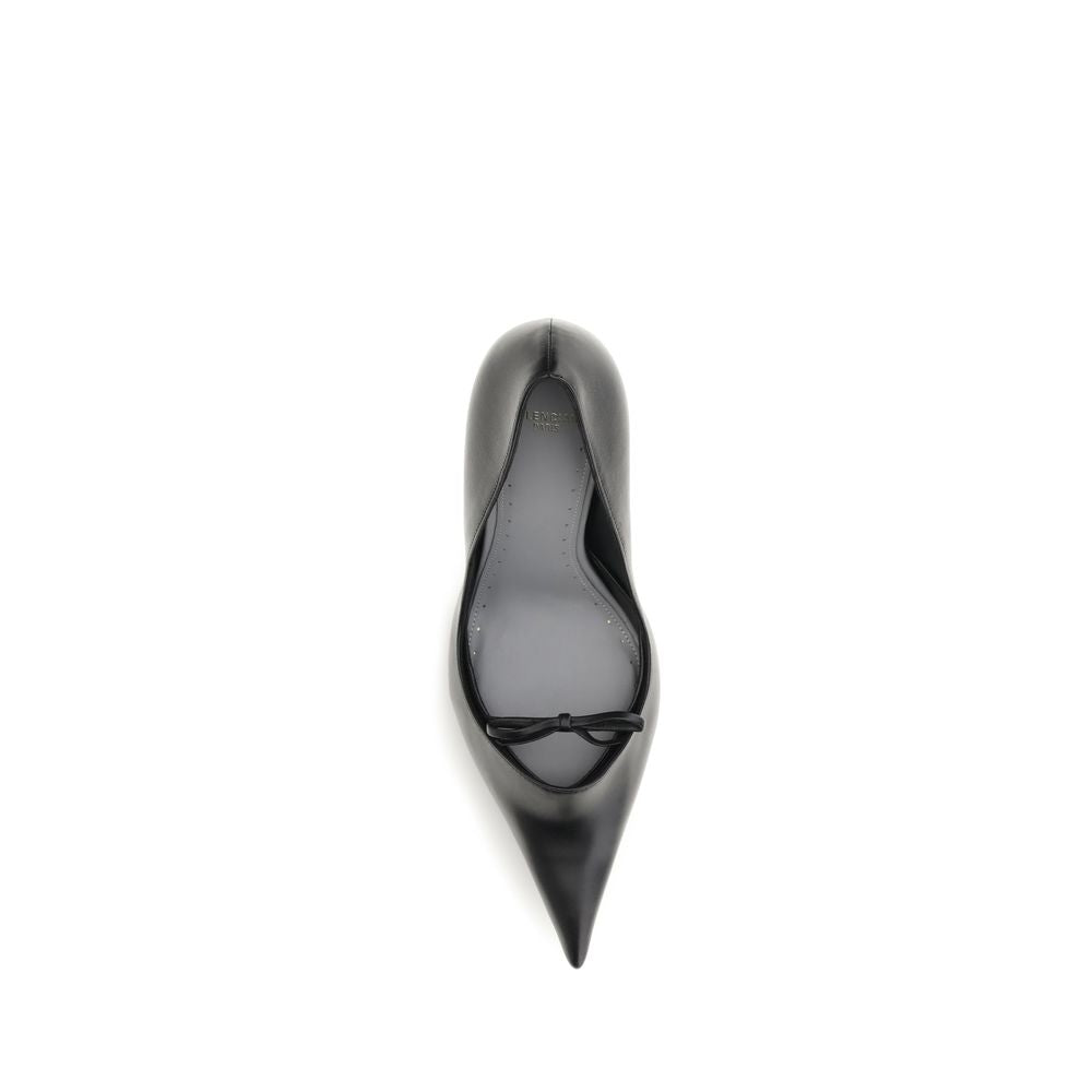 Balenciaga Pumps aus Leder in Schwarz