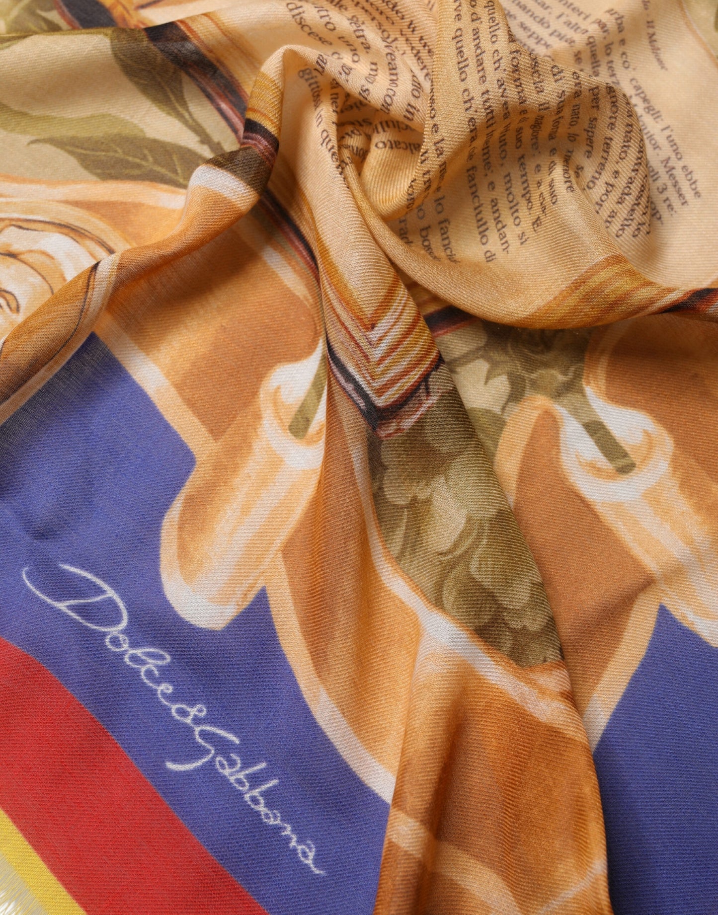 Dolce & Gabbana Mehrfarbiger Schal aus Italien/China 140cm x 130cm