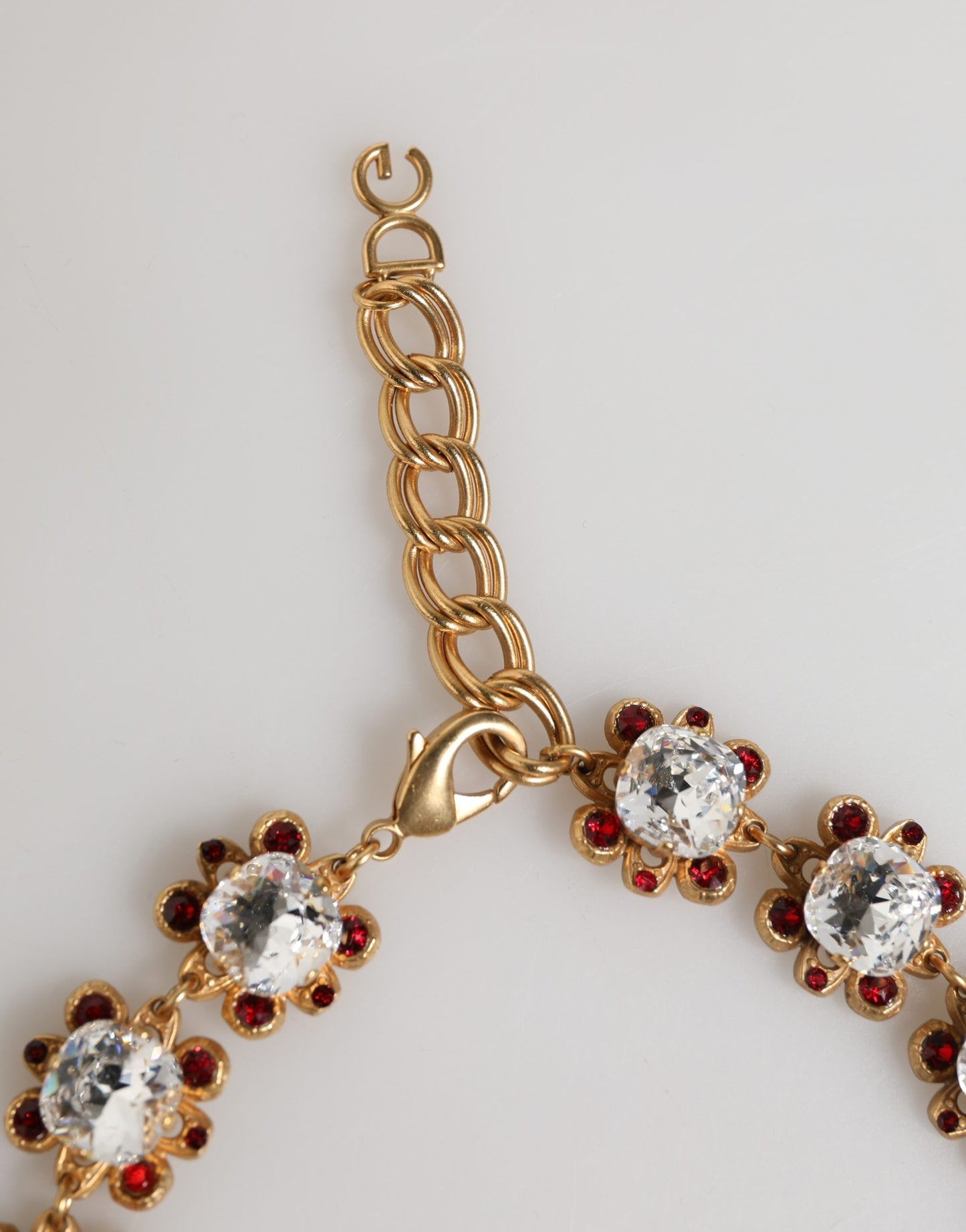 Dolce & Gabbana Halskette mit FRUIT-Anhängern aus goldfarbenem Messing, Blumen und Kristall-Logo