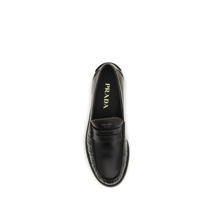 Prada Schwarze "Bos Taurus" Kalbsleder Loafer zum Hineinschlüpfen