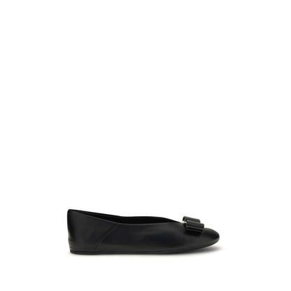 Ferragamo Schwarze Ballerinas aus Kalbsleder Bos Taurus