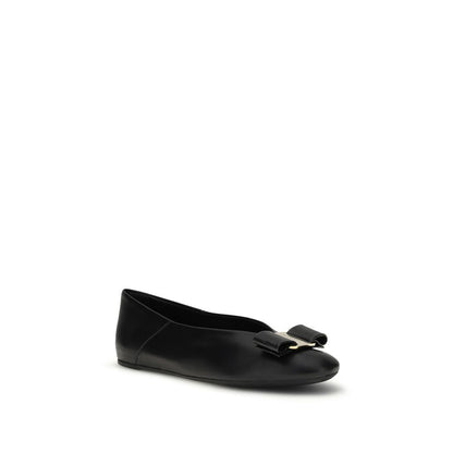 Ferragamo Schwarze Ballerinas aus Kalbsleder Bos Taurus