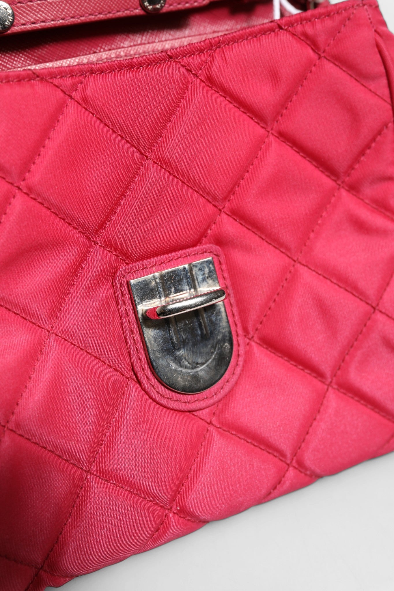 Prada Pink Quilted Tessuto Impuntu Nylon Umhängetasche mit Überschlag