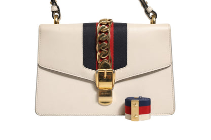 Gucci Weiße Sylvie Umhängetasche aus Kalbsleder