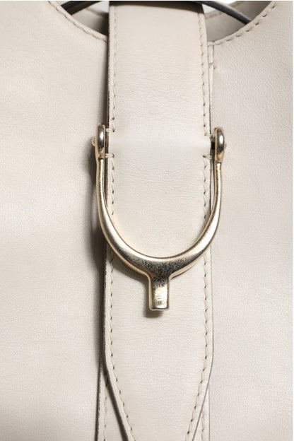 Gucci Weiße Leder-Tasche mit Steigbügel-Henkel