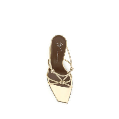 Giuseppe Zanotti Sandale mit Stiletto-Absatz aus Kalbsleder Bos Taurus in Gold