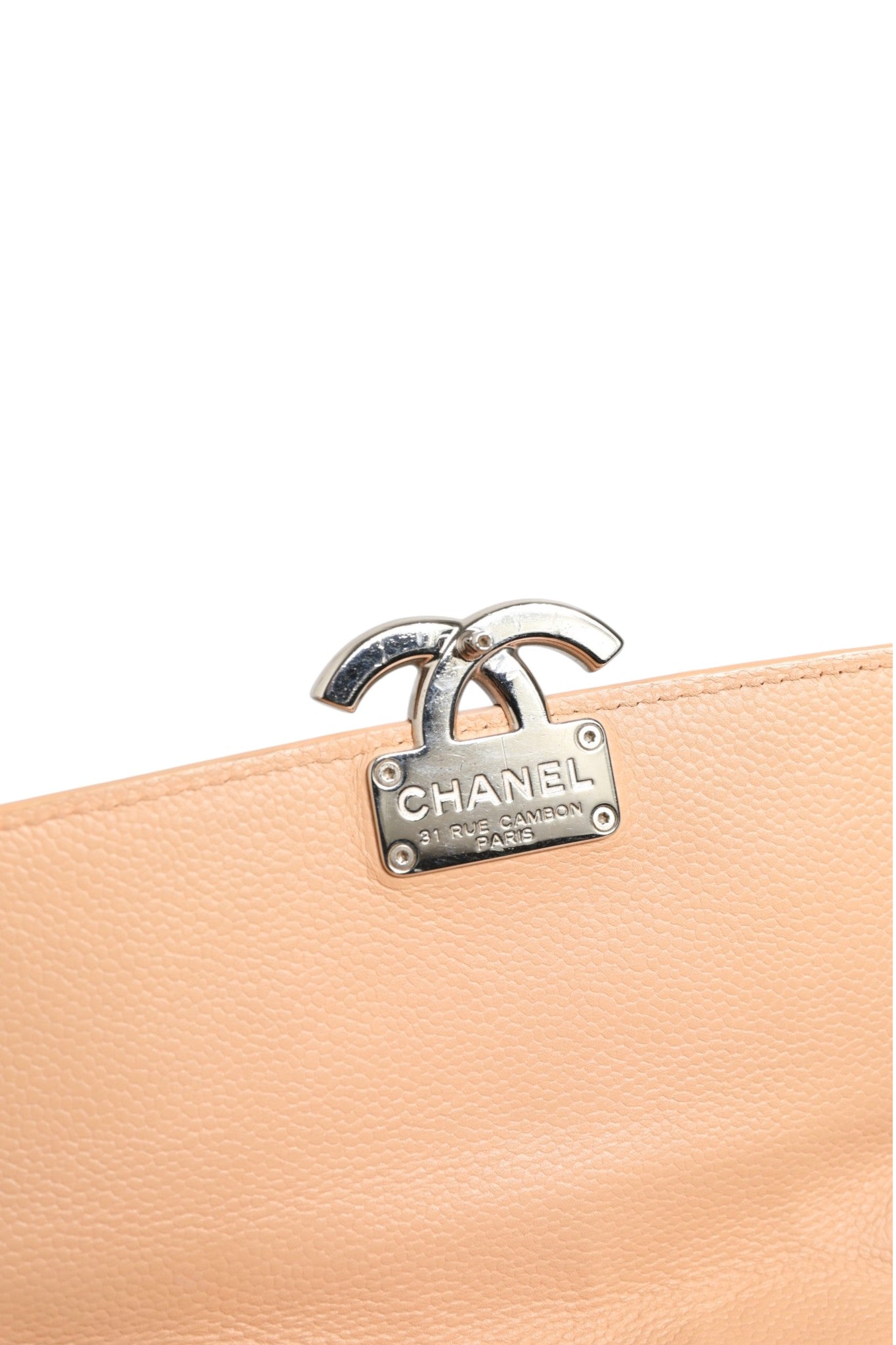 Chanel Kleine CC Box Flap Bag aus gestepptem Ziegenleder