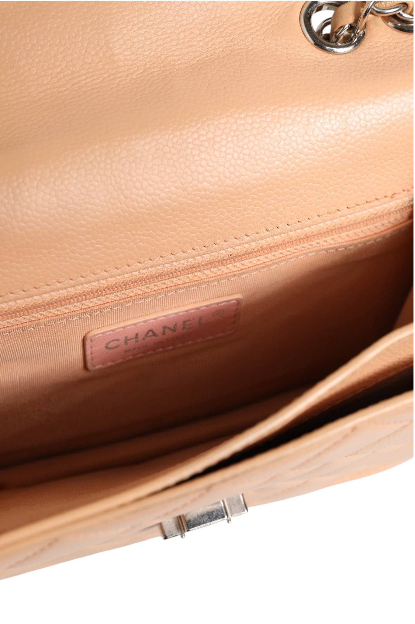 Chanel Kleine CC Box Flap Bag aus gestepptem Ziegenleder