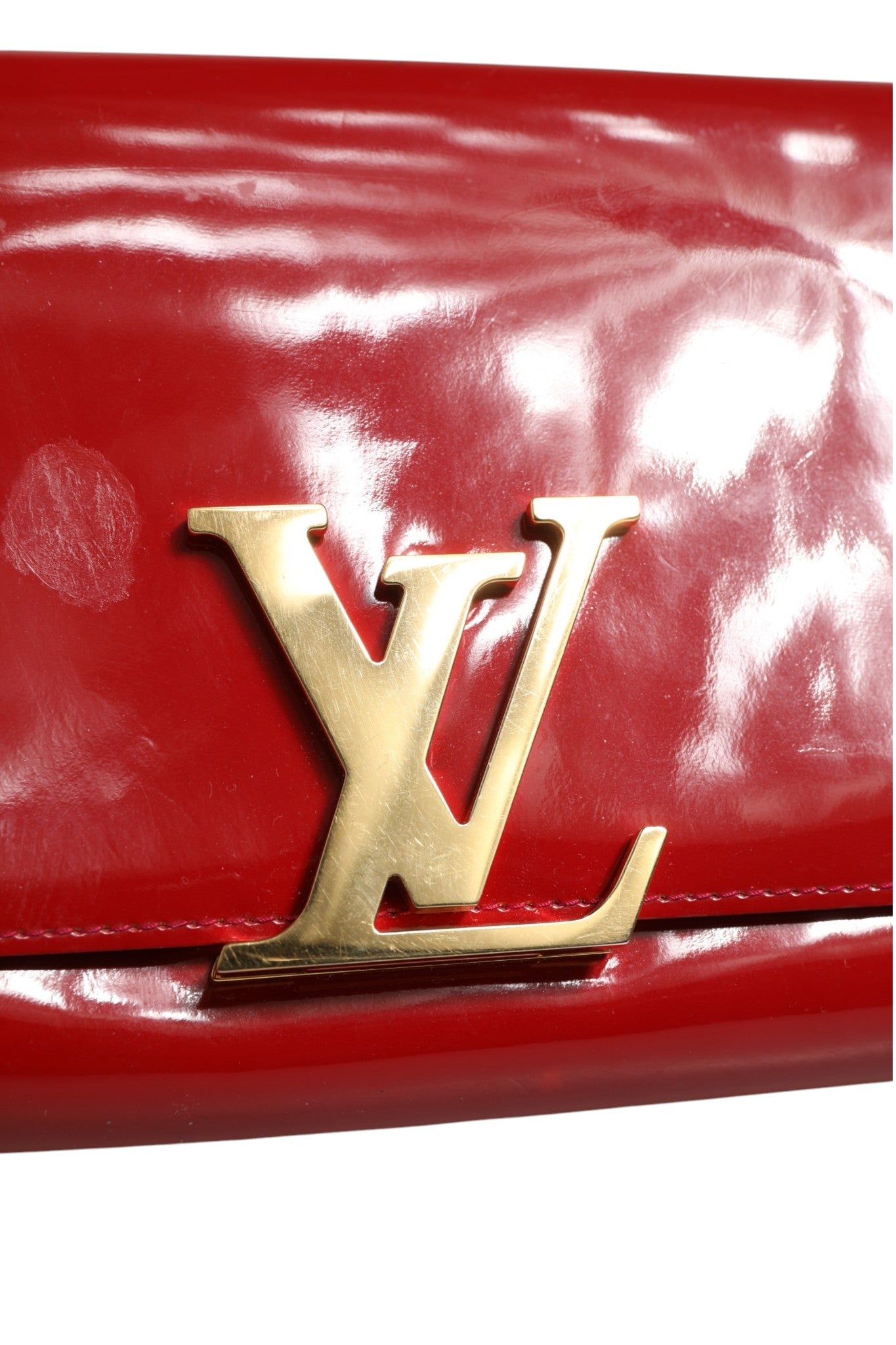Louis Vuitton Louise PM Geldbörse mit Kette aus rotem Lackleder