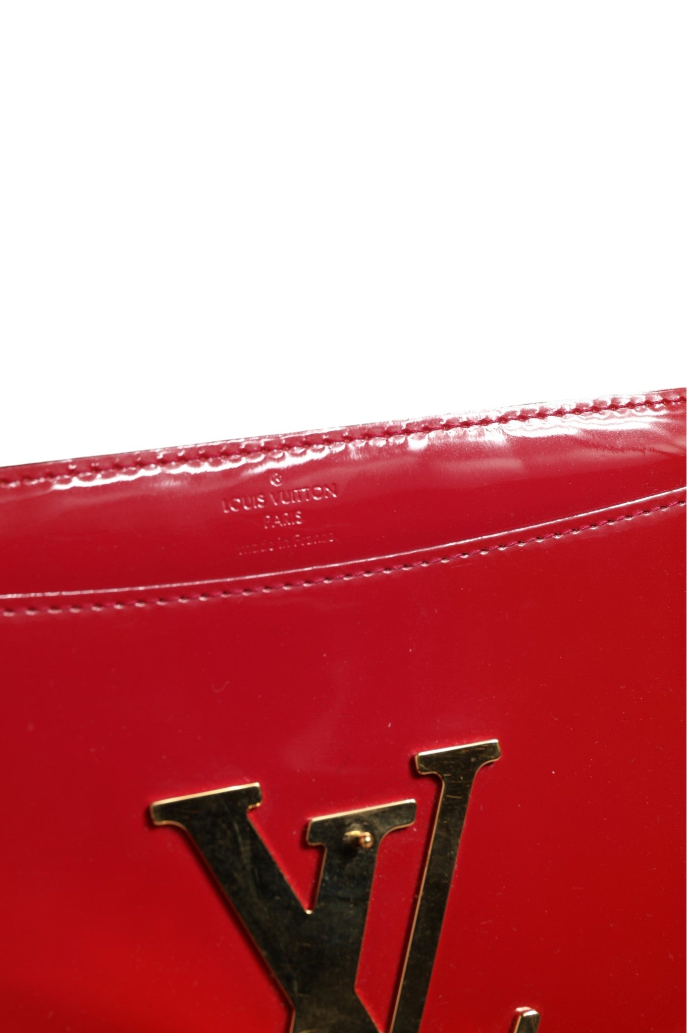 Louis Vuitton Louise PM Geldbörse mit Kette aus rotem Lackleder