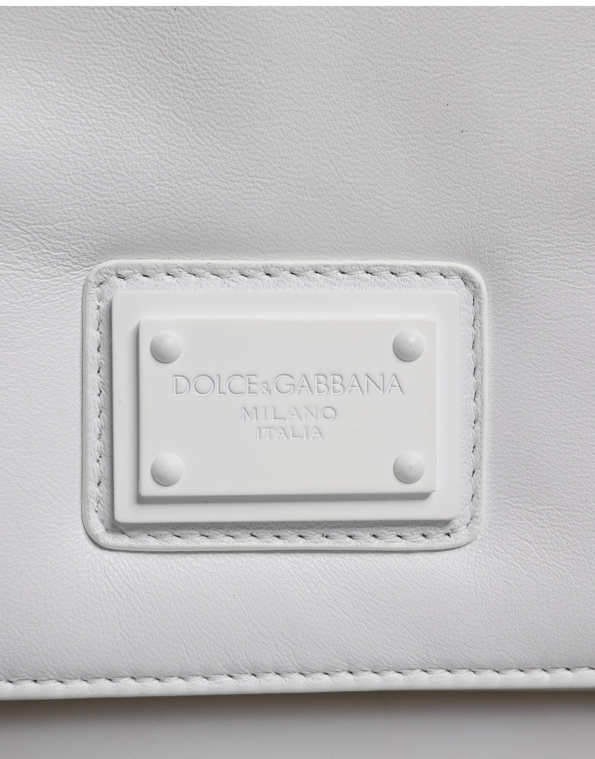 Dolce & Gabbana Weiße Umhängetasche mit Logo-Plakette