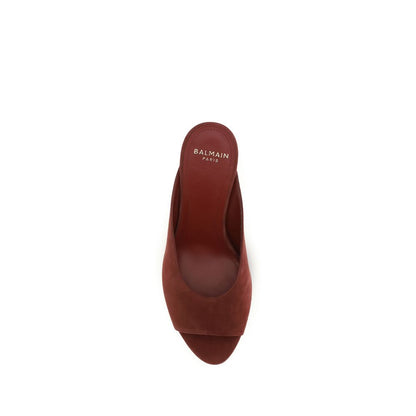 Balmain Mules aus bordeauxfarbenem Ziegenleder
