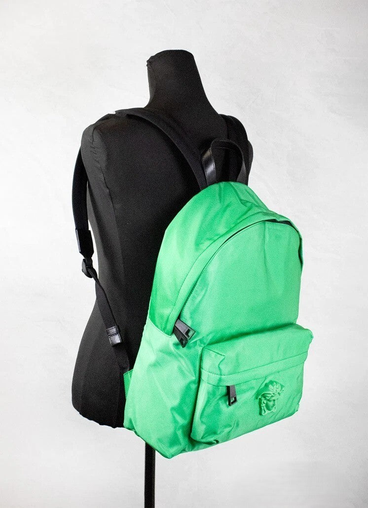 Versace Großer Rucksack aus hellgrünem Nylon mit Medusa-Motiv