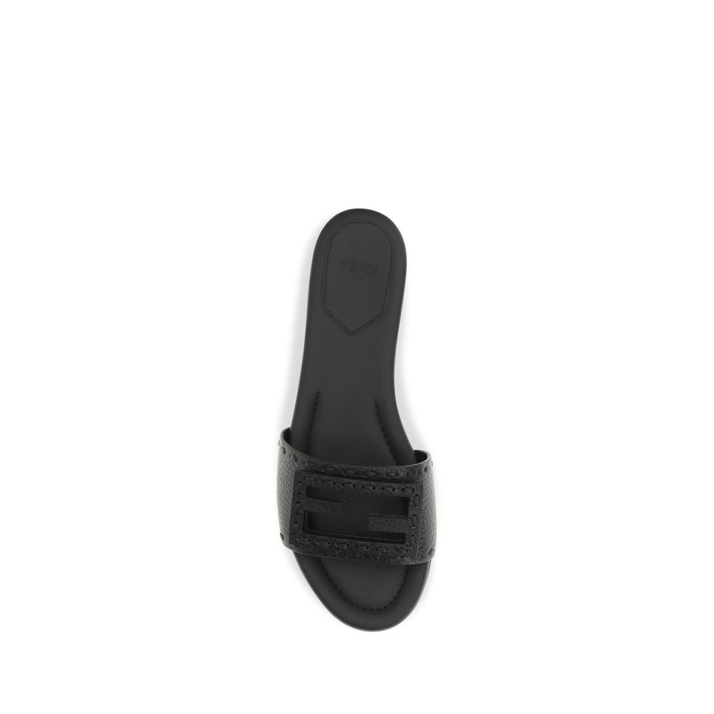 Fendi Schwarze Bos Taurus Kalbsleder-Sandalen
