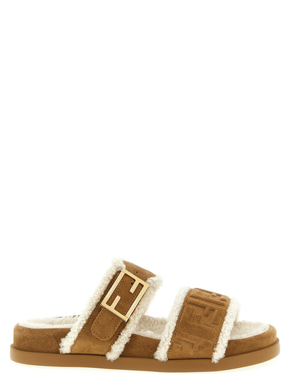 Fendi Beige Kalbsleder-Slipper