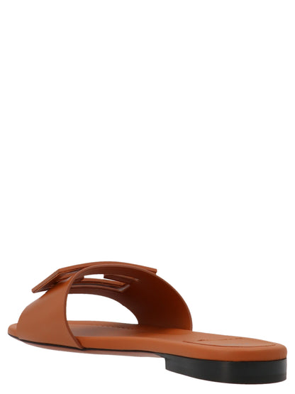 Fendi Braune Lammleder-Slipper