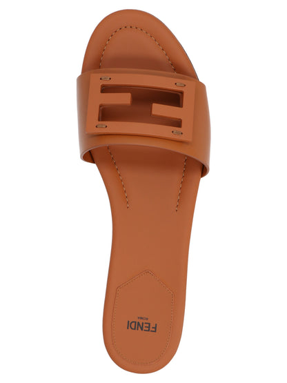 Fendi Braune Lammleder-Slipper