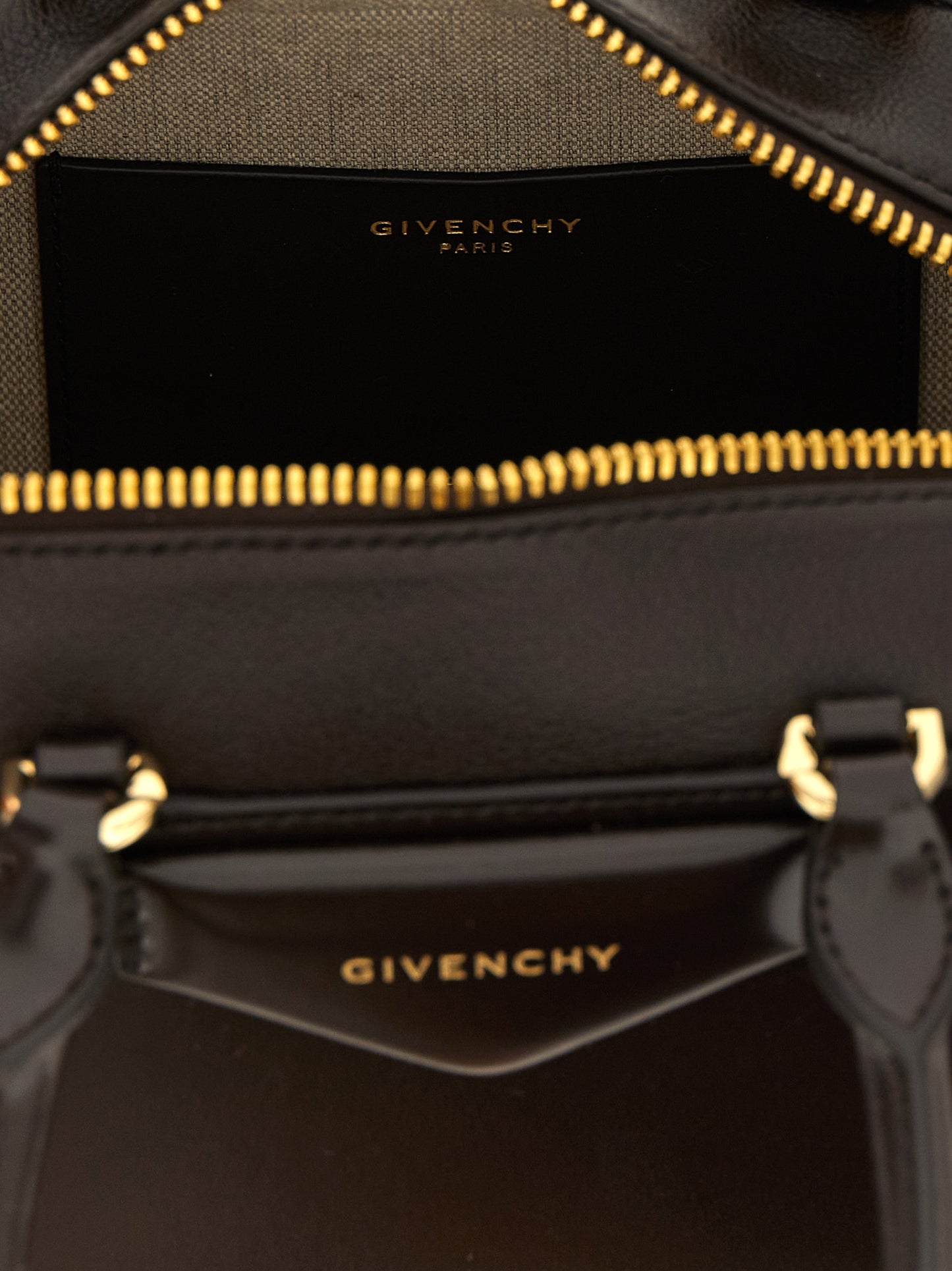 Givenchy Braune Kalbsleder-Handtasche