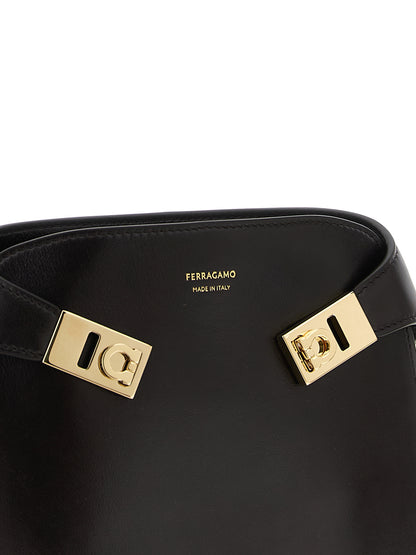 Ferragamo Umhängetasche aus braunem Kalbsleder