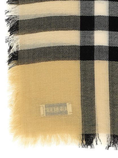 Burberry Beige Wollschal