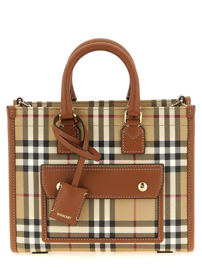 Burberry Beige Polyethylen-Tragetasche