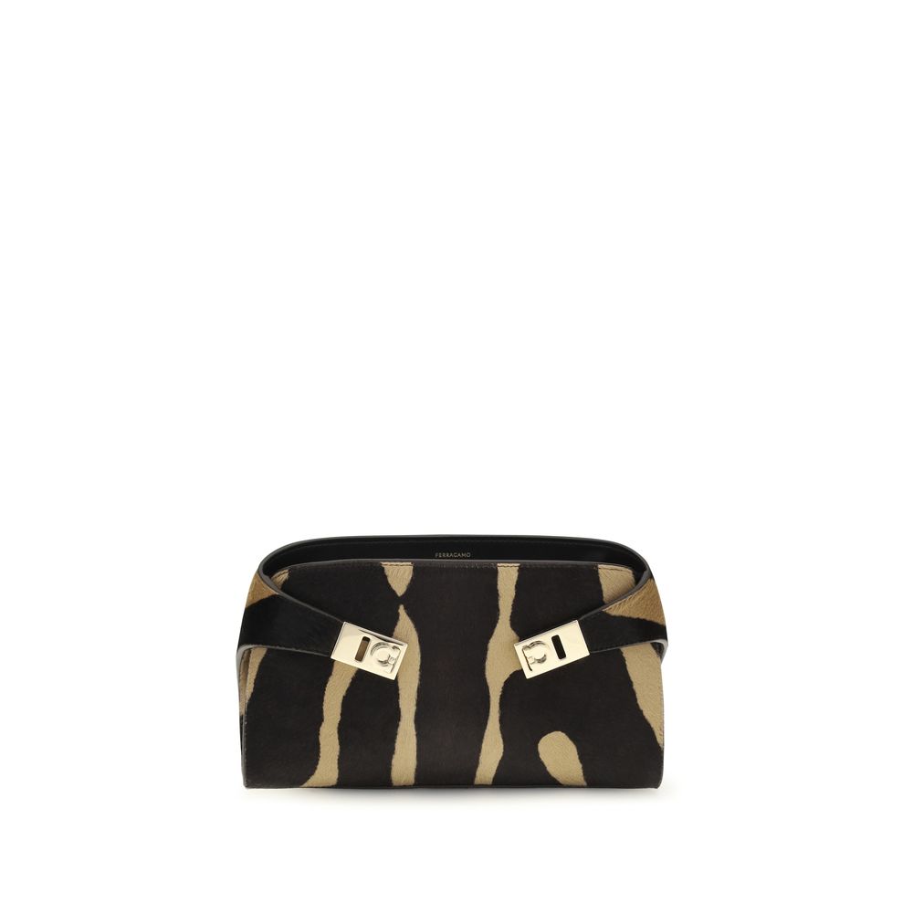 Ferragamo Schultertasche in Braun