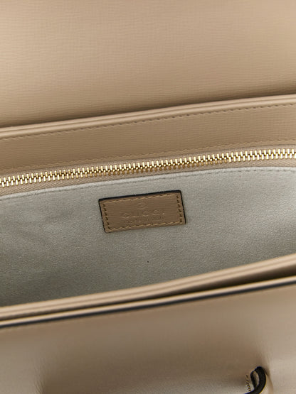 Gucci Beigefarbene Kalbshaut Schultertasche