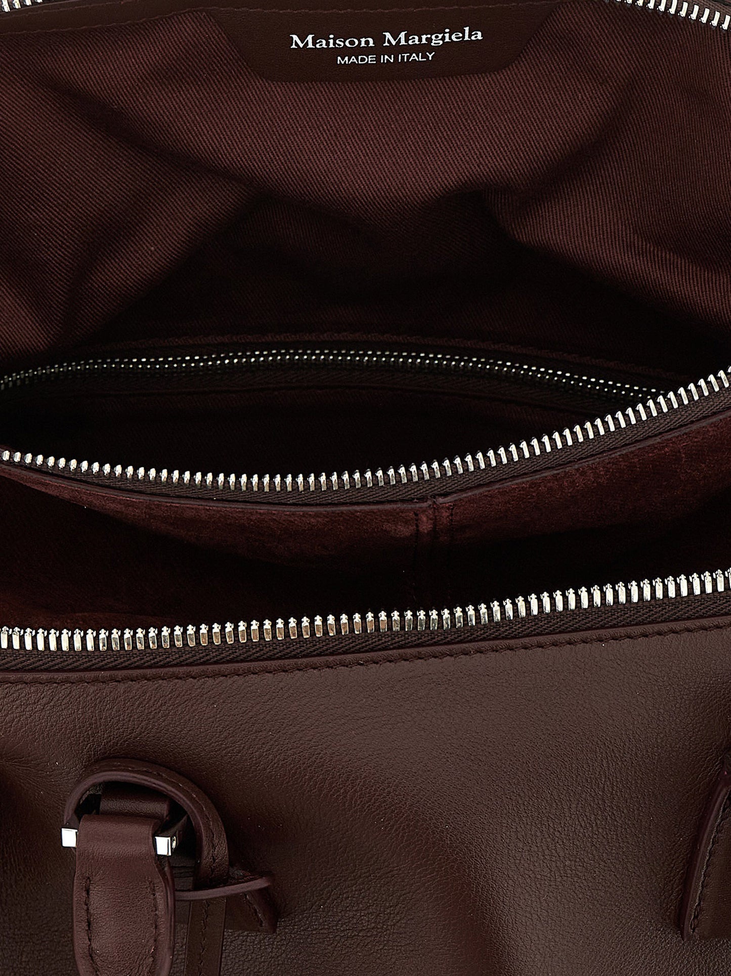 Maison Margiela Schultertasche aus bordeauxrotem Kalbsleder