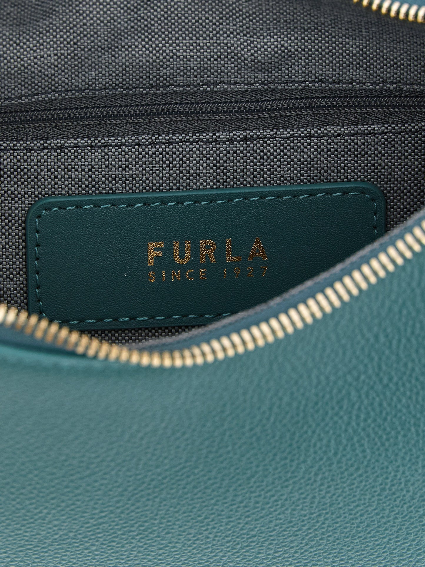 Furla Zweifarbige Schultertasche aus Kalbsleder