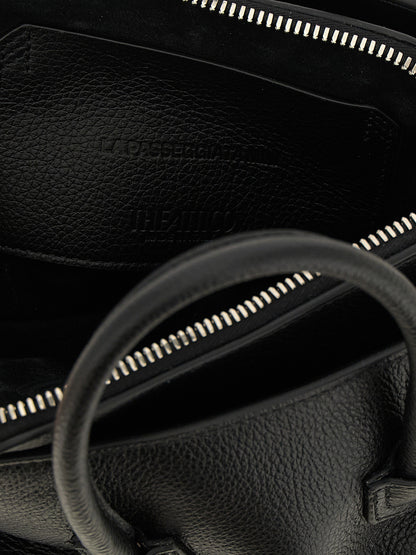 The Attico Handtasche aus schwarzem Rindsleder
