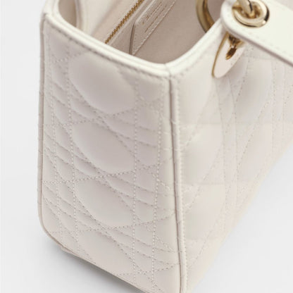Dior Weiße Lammleder-Handtasche
