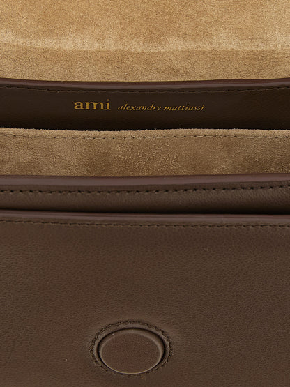 Ami Paris Braune Schultertasche aus Rindsleder