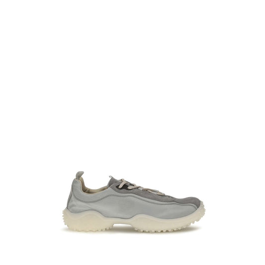 Miu Miu Sneaker aus Wildleder in Grau