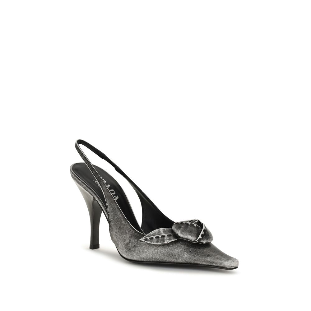 Prada Pumps aus Leder in Grau – Produktansicht 2 | Arca Lucia