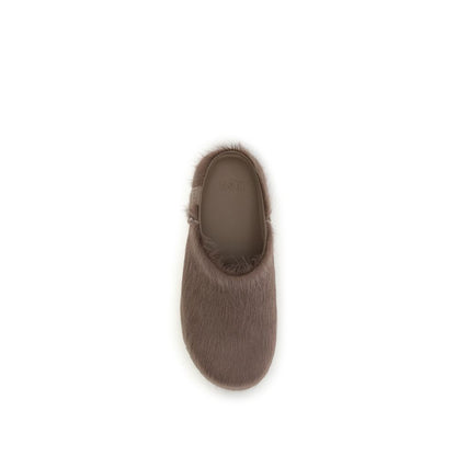 UGG Braune Nubukleder-Clogs – Produktansicht 4 | Arca Lucia