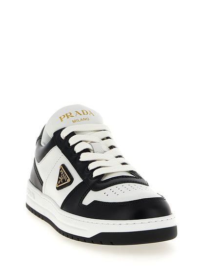 Sneakers basse bicolore in pelle di vitello Prada