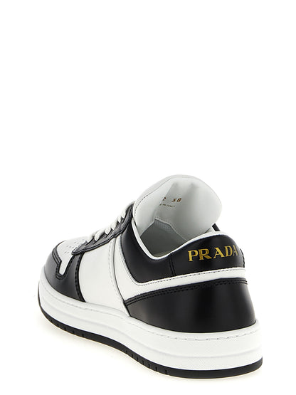 Sneakers basse bicolore in pelle di vitello Prada