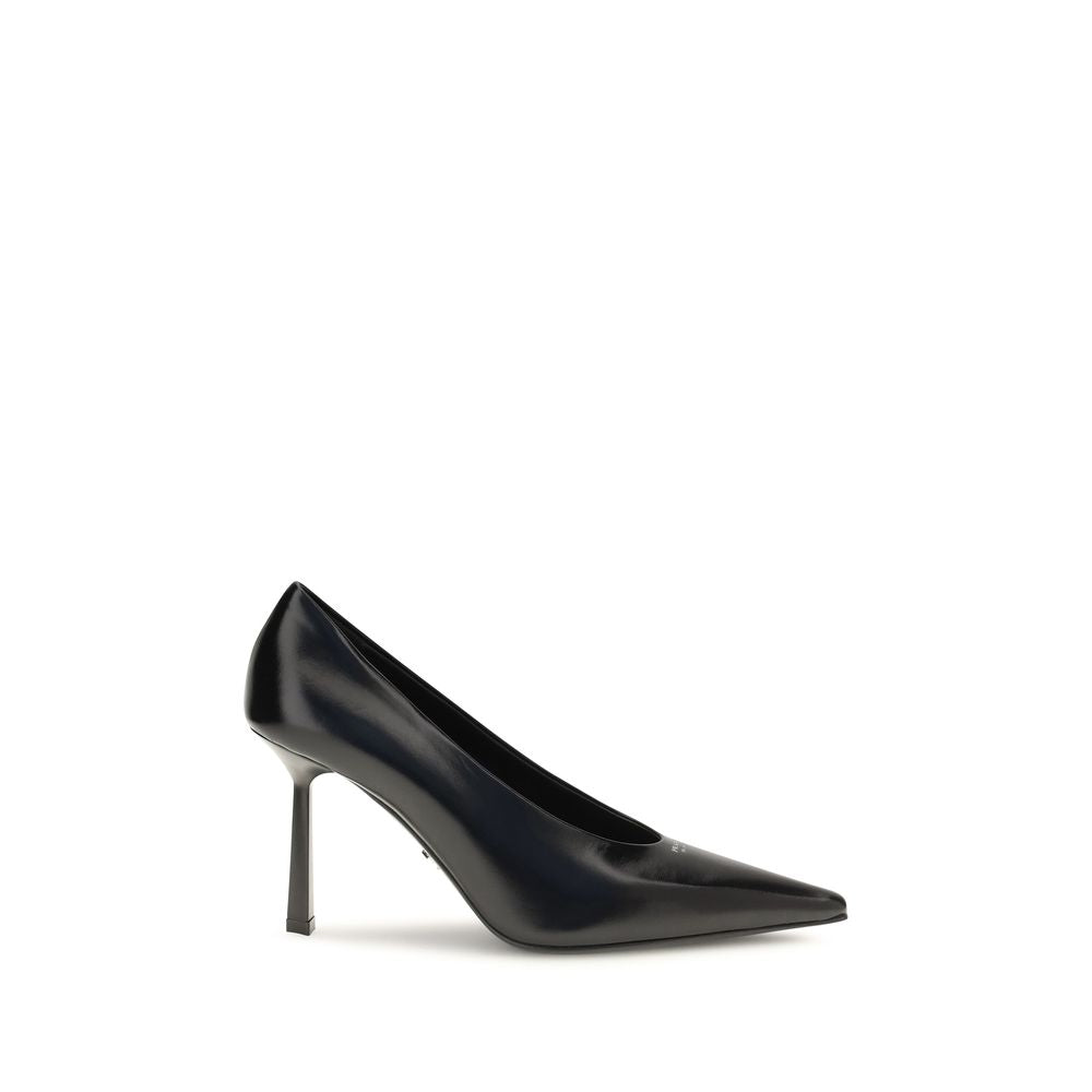 Prada Pumps aus Leder in Schwarz