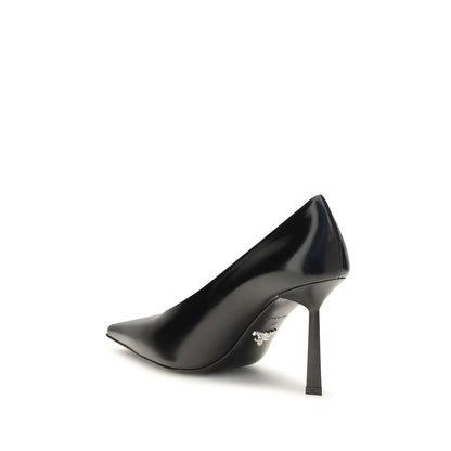 Prada Pumps aus Leder in Schwarz