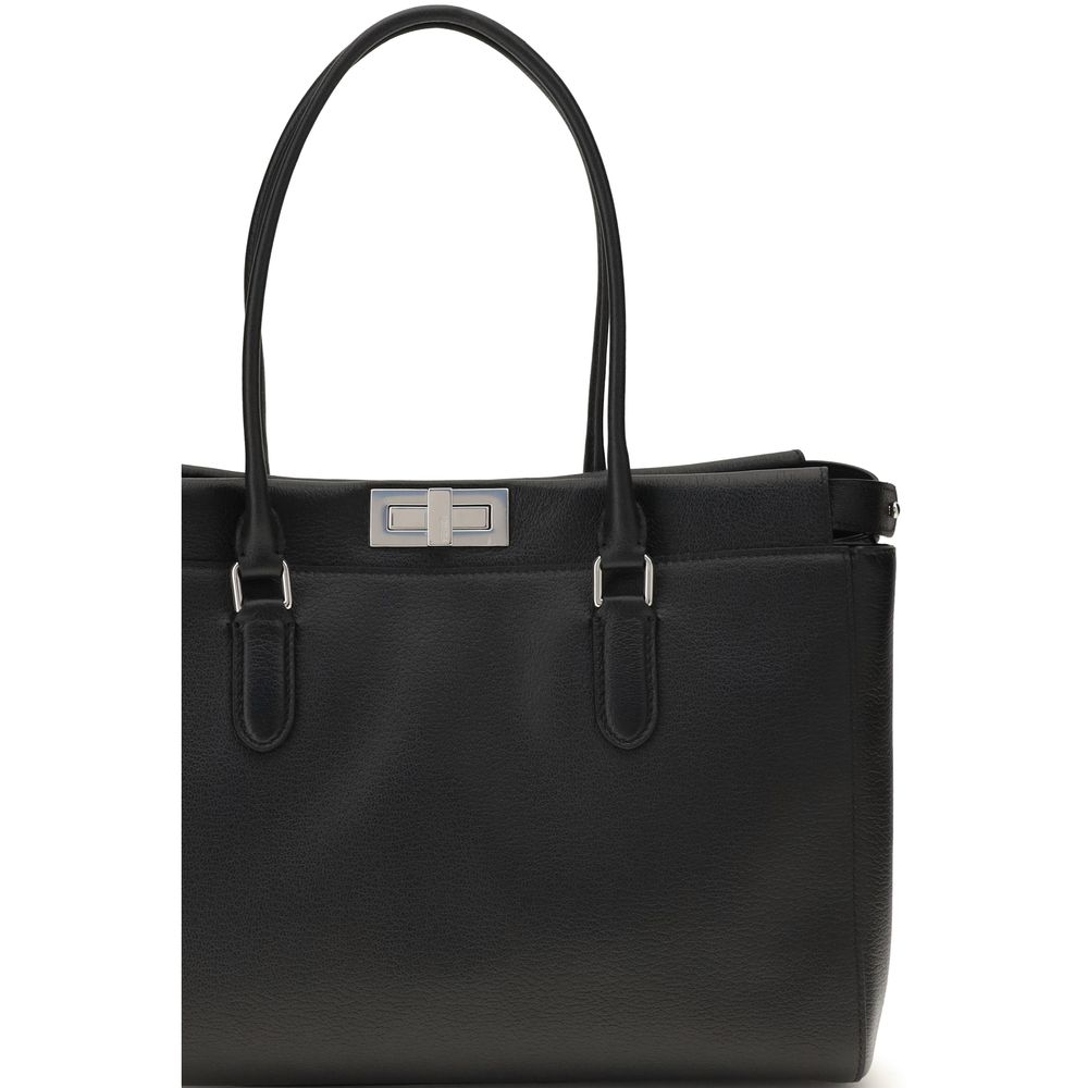 Fendi Borsa a Spalla Nera in Pelle di Vitello
