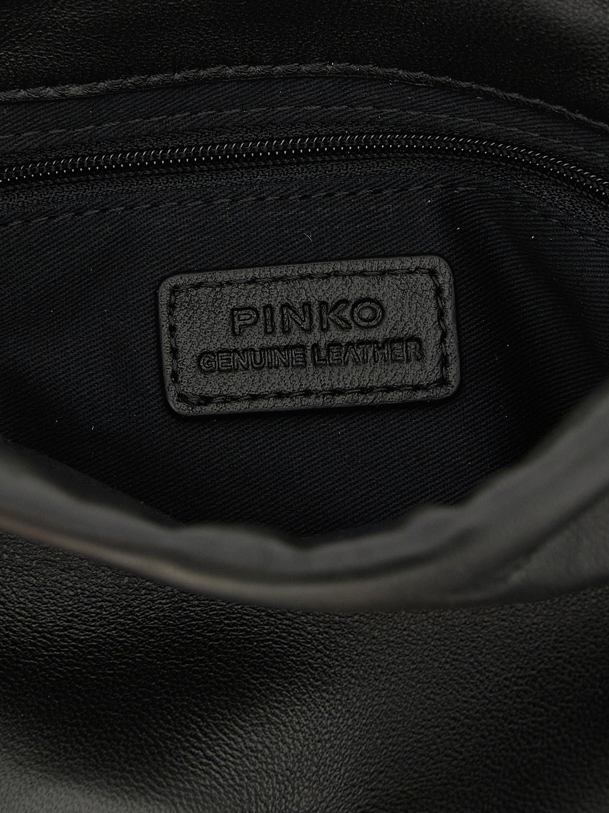PINKO Schwarze Lammleder-Clutch – Produktansicht 4 | Arca Lucia