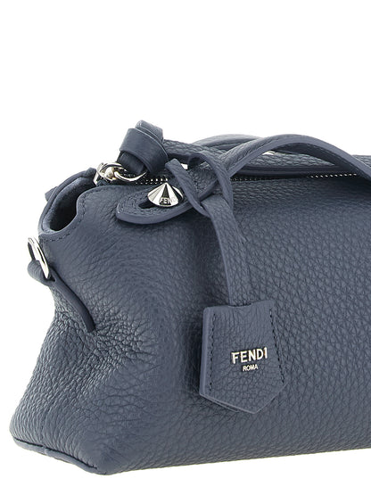 Fendi Clutch aus Leder in Blau